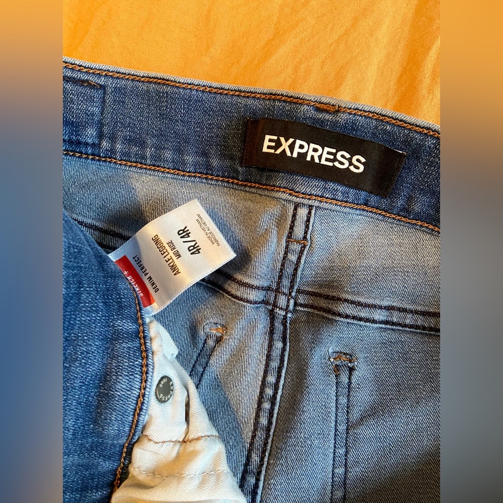 Express Jeans - Picture 2 of 3